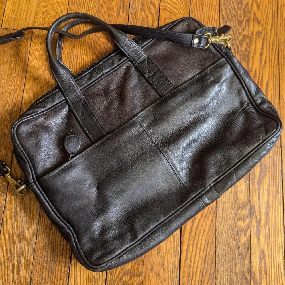 Leather Messenger Briefcase - Black